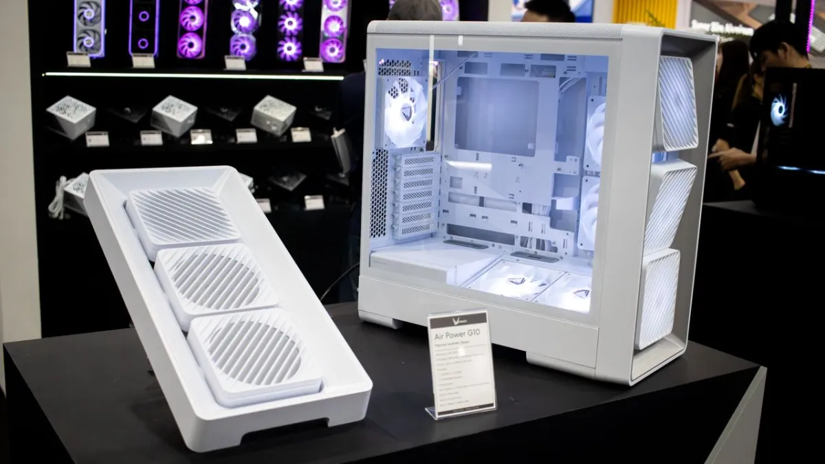 FormulaV Line Air Power G10 and Crystal Z3 computer cases feature adjustable front fans and bottom intake cooling chambers.