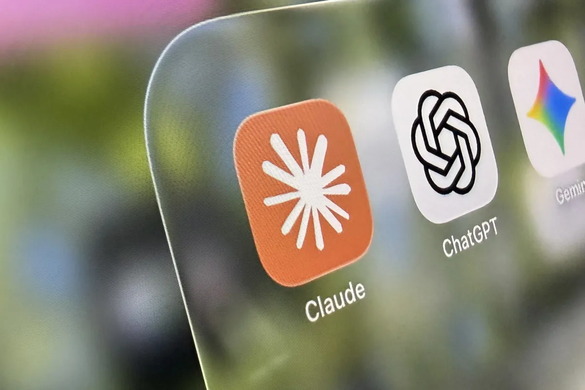 The Claude desktop app interface displays the newly released Fable 5 model.