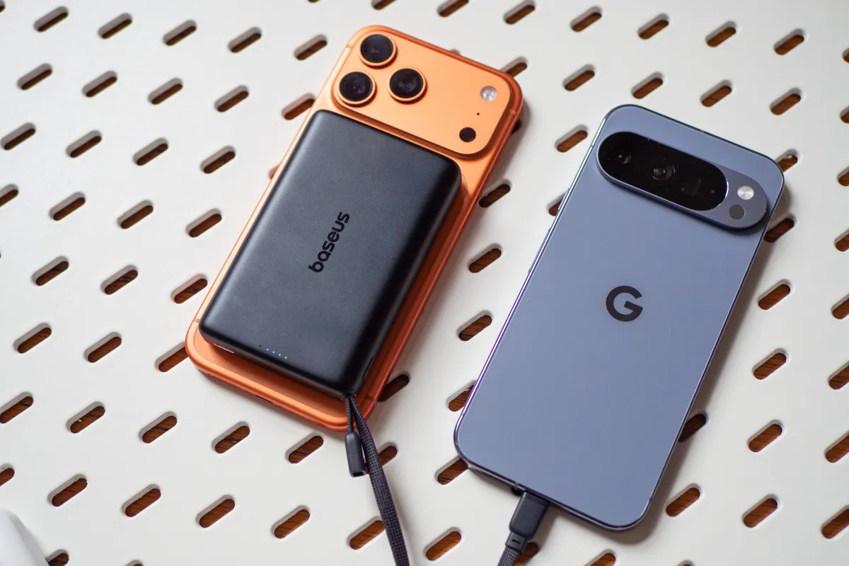 The Baseus AM52 power bank features a compact body, integrated cable, and magnetic Qi2 connector.