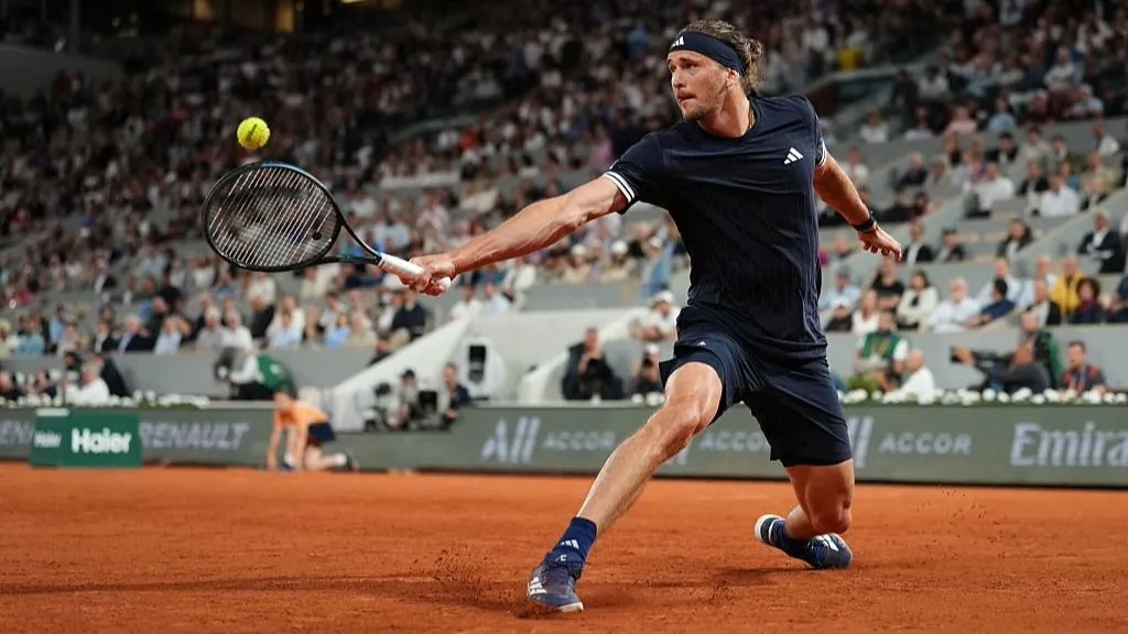 Regional broadcast channels and streaming options for the French Open 2026 semi-final between Mensik and Zverev.