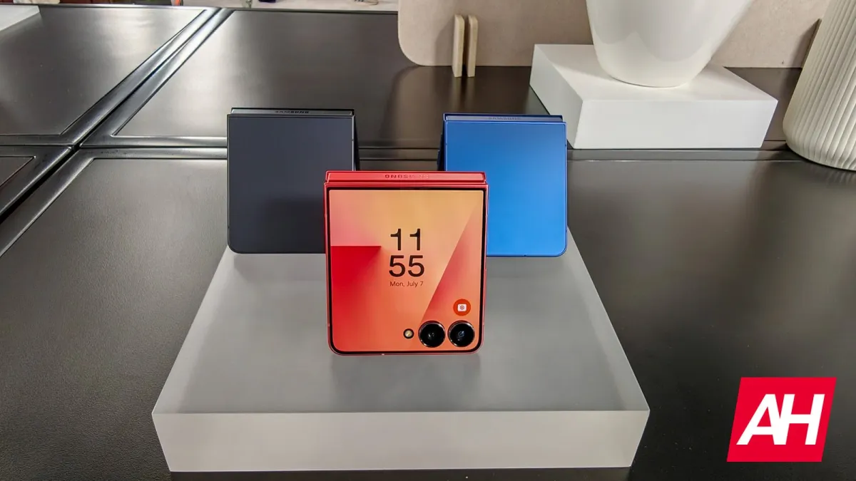 Samsung Galaxy Z Flip 8 dual-chip strategy utilizing Snapdragon and Exynos processors across global regions.