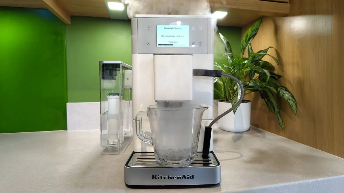 The KitchenAid KF4 automatic coffee maker features an internal water evaporation system.