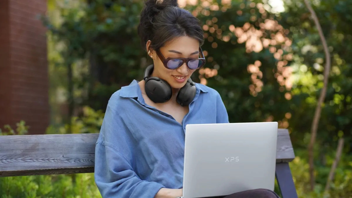 Dell XPS 13 Budget Laptop Targets MacBook Neo Rival