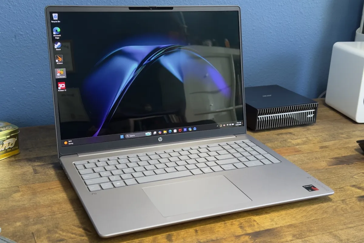 HP OmniBook 3 16-inch laptop shown open on a desk