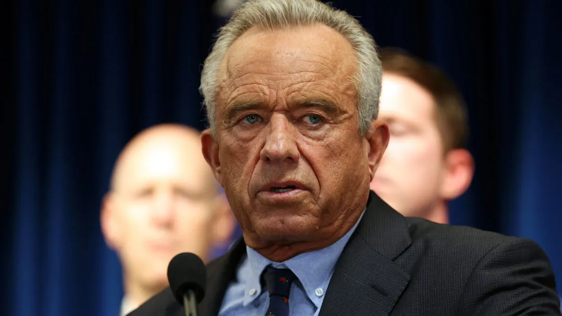 Robert F. Kennedy Jr. reacts to a New York Times report regarding his reported disengagement and blacklisted journalists.