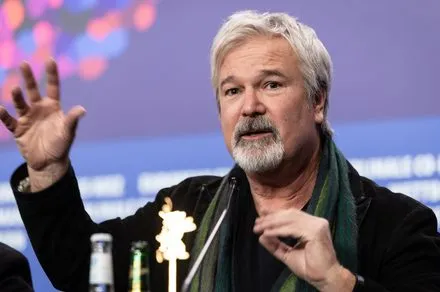 Director Gore Verbinski discusses a proposed grading system to distinguish human authored scripts from artificial ones.