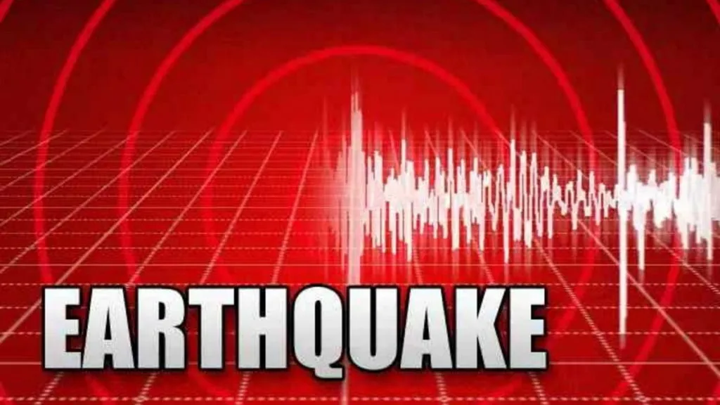 Coastal evacuation efforts in southern Philippines following a magnitude 7.8 earthquake and regional tsunami warnings.