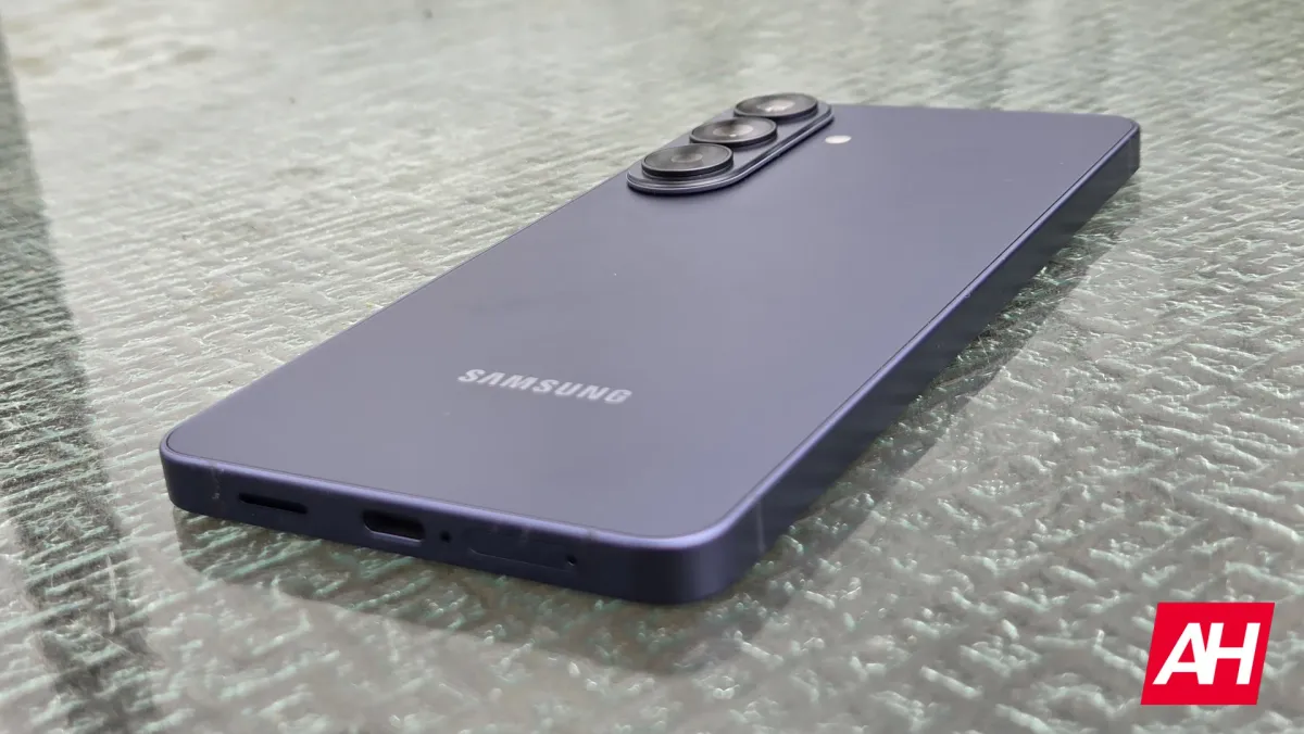 GSMA database listing confirming the Samsung Galaxy S27 regulatory filing