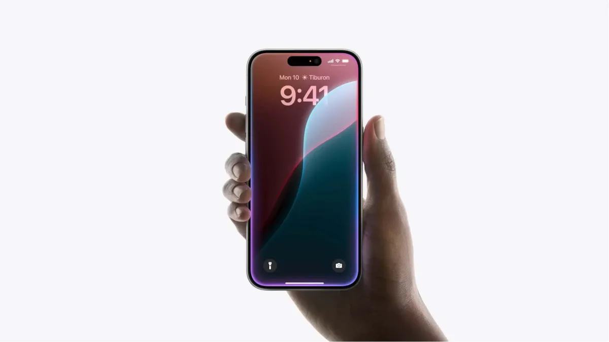 Apple routes Siri processing workloads through Google Cloud and Nvidia Blackwell servers for scalable AI.