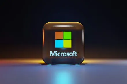Microsoft Office 2019 on macOS displays an end of support notice and prompts users to upgrade to a subscription.