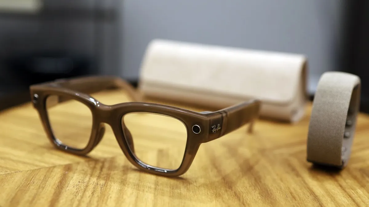 Smart glasses displaying a visible recording indicator under proposed Pennsylvania privacy legislation.