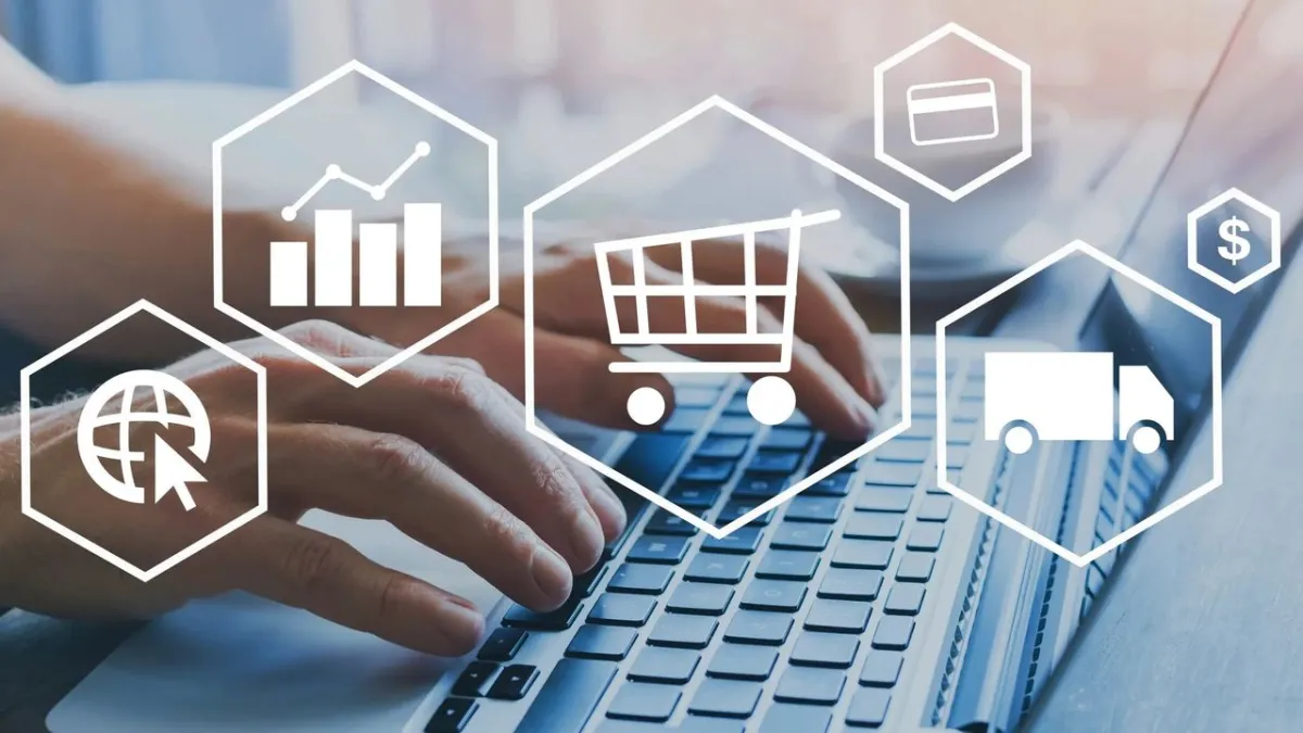 Technical diagram comparing Shopify and WordPress platform architecture and data connectivity