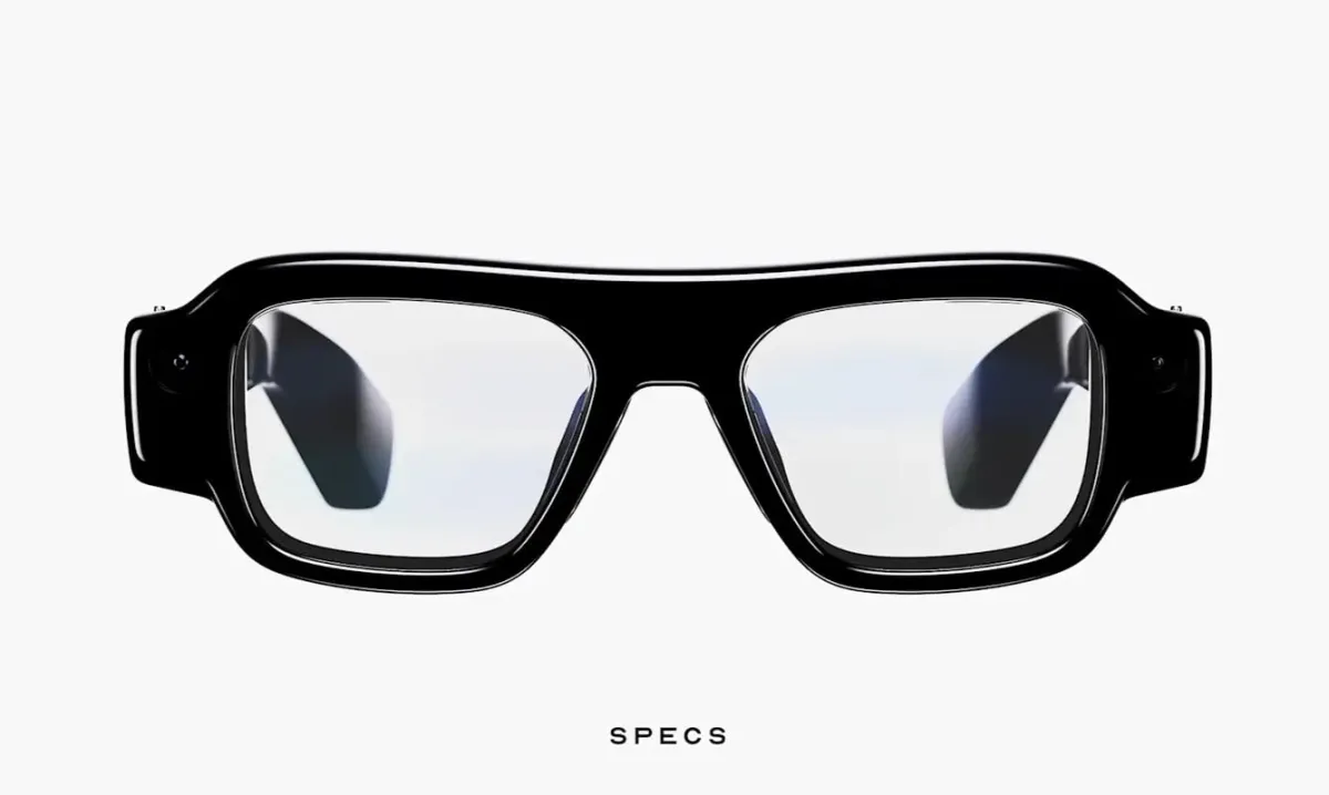 Snap Specs standalone augmented reality glasses feature integrated artificial intelligence for personal computing.