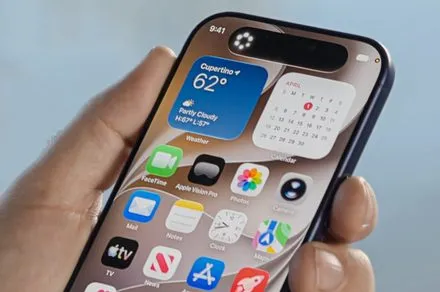 Apple iOS 27 allows Siri to integrate multiple third-party AI models for greater user choice.