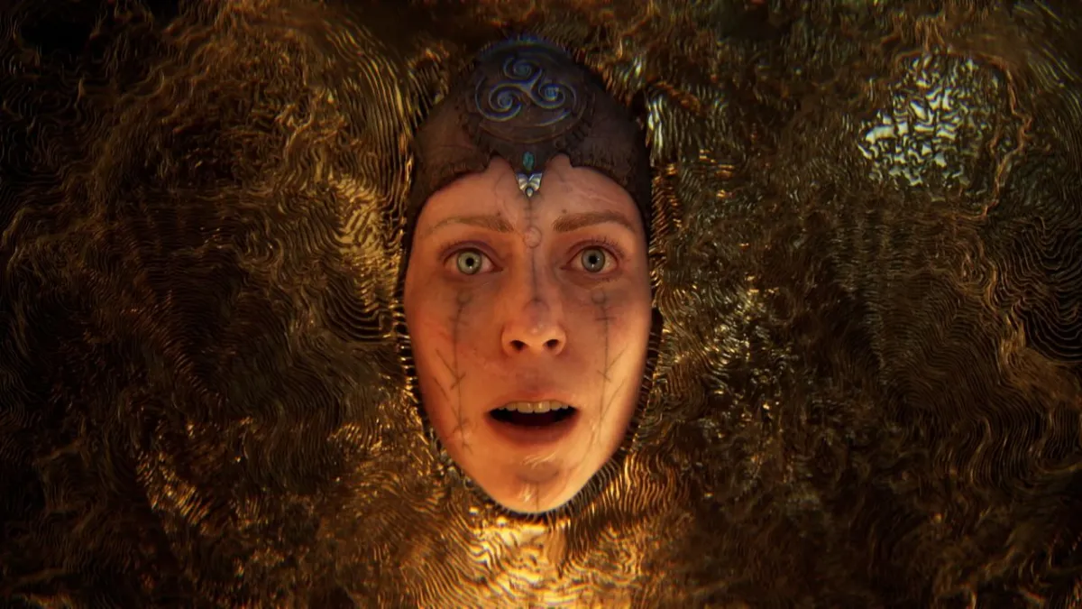 The screenshot displays Senua in third-person combat with tactical puzzle mechanics from the upcoming Hellblade game.