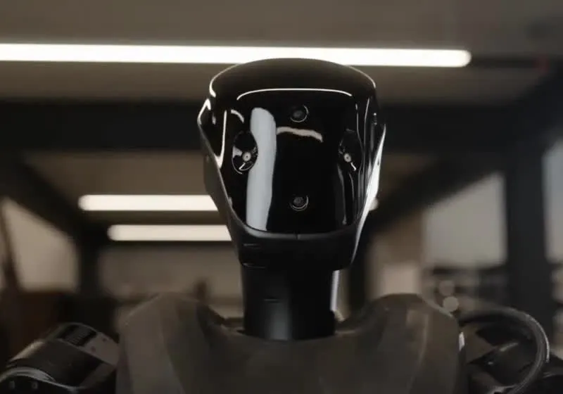 A Trump-linked startup is sending humanoid robots to the Ukraine battlefield