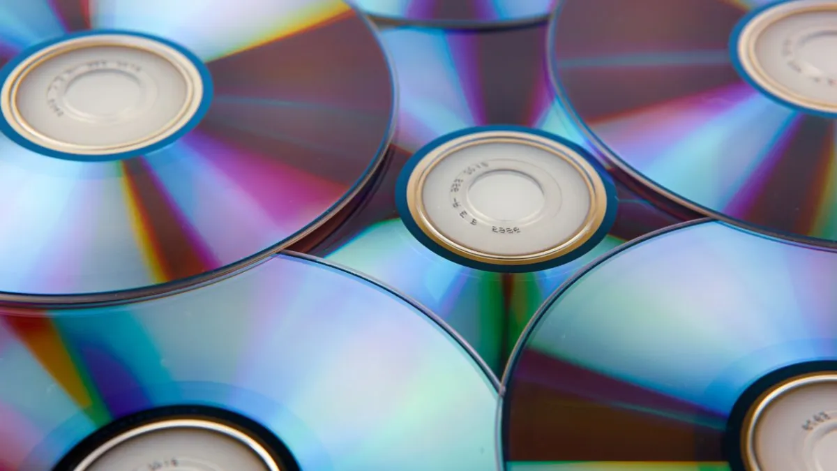 Original Xbox game disc with a precise grease pattern applied to the surface