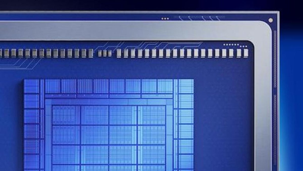 This diagram illustrates the Intel Crescent Island GPU architecture and its LPDDR5X memory configuration.
