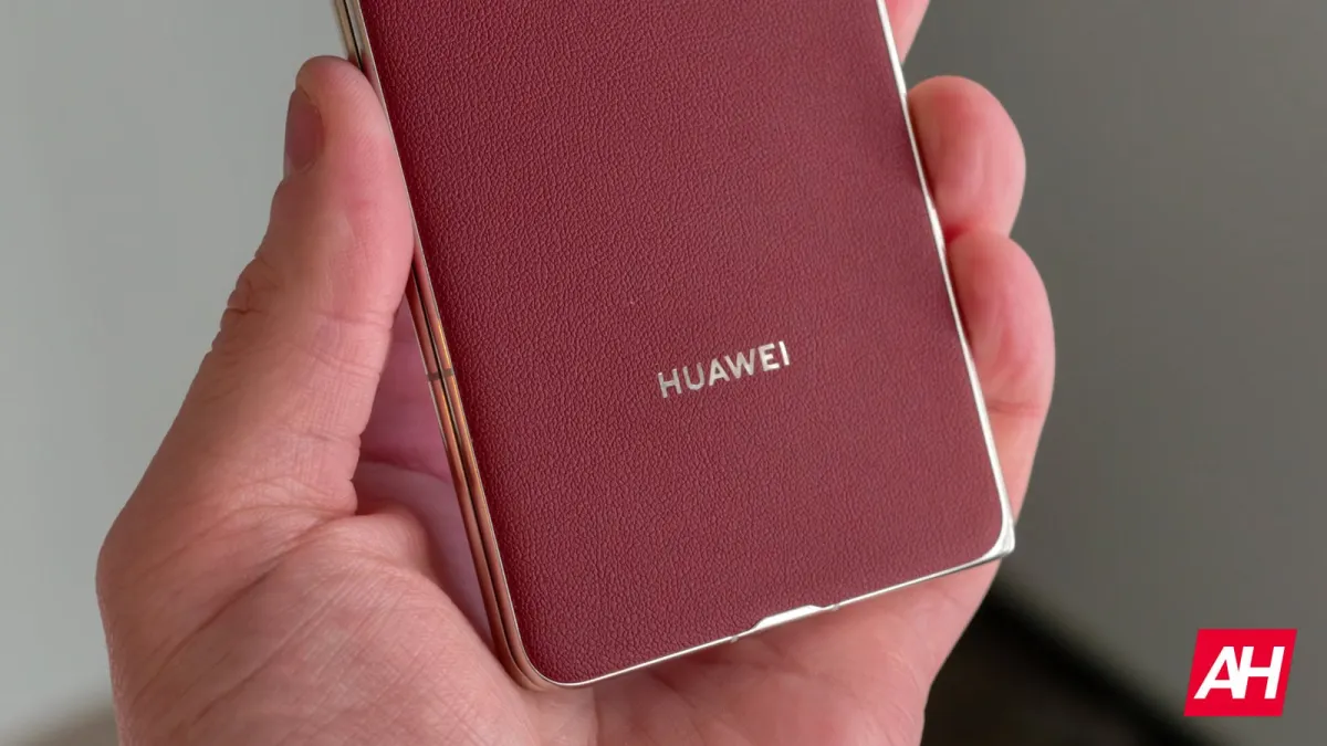 Concept render of a rumored Huawei wide-screen flagship smartphone featuring a Kirin 9000 processor and a 7000mAh battery.