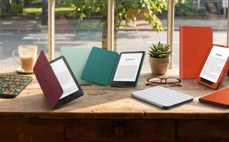 Kindle Colorsoft and Paperwhite e-readers displayed side by side