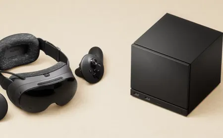 This graphic displays the Steam Machine console and Steam Frame VR headset alongside summer release dates and pricing esti...