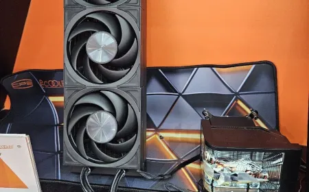 The CPS SR700 case features a vertically partitioned interior for enterprise motherboards and large components.