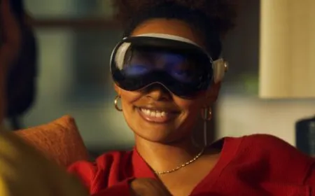Apple smart glasses prototype features waveguide AR display technology.