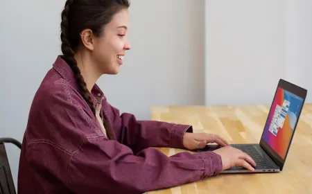 Windows 11 Pro software package displayed with a digital training course curriculum overview.