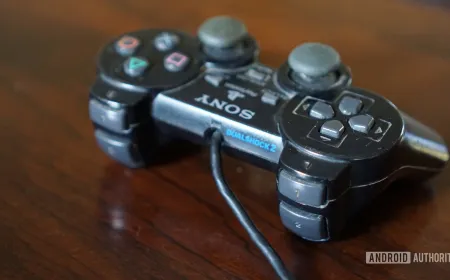 Minecraft Pocket Edition gameplay running on a PlayStation 2 console