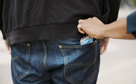 Metropolitan Police and Apple share data to locate stolen mobile phones across London.