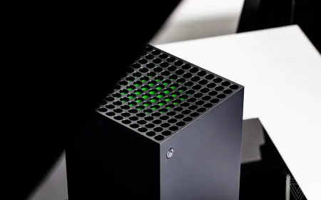 Microsoft Project Helix console addressing memory cost challenges and exploring new subscription models.