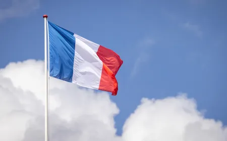 French government messaging platform Tchap displays a security breach notification screen.