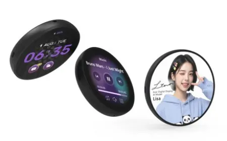 The Acer Aspire Badge wearable displays customizable content alongside its integrated emergency features.