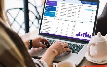 QuickBooks Desktop Pro Plus 2024 consolidates invoicing and expense tracking within a single interface.