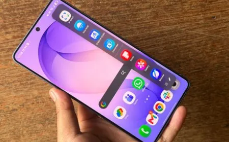 Samsung Galaxy status bar showing the new real-time network speed indicator introduced in One UI 9 beta.