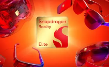 The Qualcomm Snapdragon Reality Elite XR chip and the Snapdragon START framework support Android XR development.