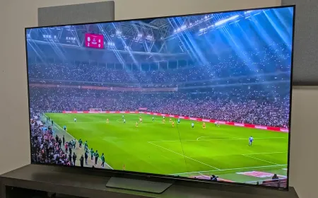 A television screen displays visible backlight blotches during fast motion compared to a uniform display.