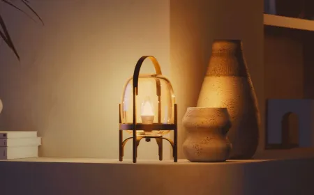 Philips Hue wired switches and Play lamps are displayed alongside traditional light fixtures.