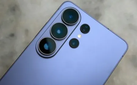Samsung Galaxy S27 Ultra device displaying its updated camera array and expanded battery capacity.