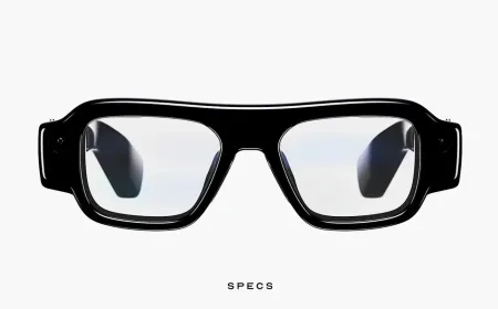 Snap Specs standalone augmented reality glasses feature integrated artificial intelligence for personal computing.