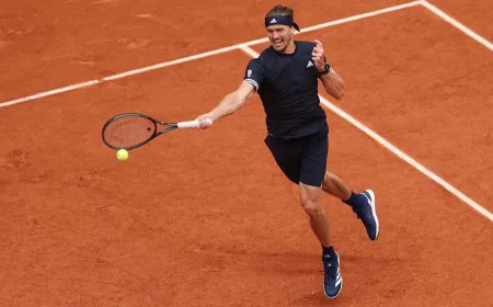 A television screen displays French Open 2026 final coverage alongside streaming platform options.