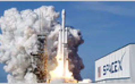 A SpaceX rocket launch illustrates financial losses and valuation debates ahead of a potential public offering.