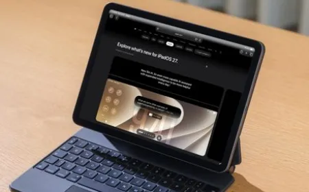 iPadOS 27 features including dedicated Siri app, Apple Intelligence photo editing, Safari tab grouping, and volume sliders.