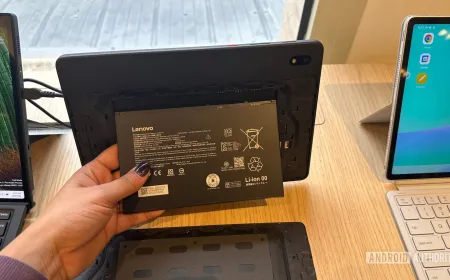 The Lenovo ThinkTab X11 rugged tablet features a removable battery and a durable casing.