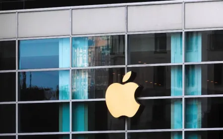 Apple logo representing the company under investigation by Italian regulators for DMA violations