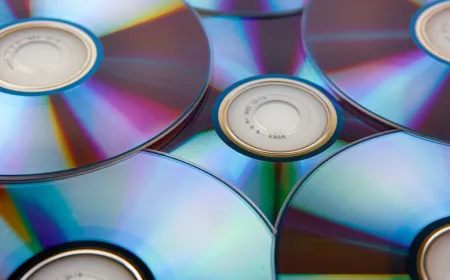 Original Xbox game disc with a precise grease pattern applied to the surface