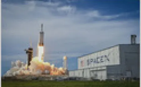 Founders Fund and a16z are positioned to receive billions in returns from SpaceX's upcoming IPO.