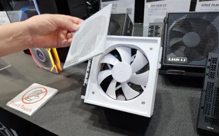 Lian Li Edge Platinum V2 and Edge Gold V2 power supplies at Computex 2026 with modular cabling and Platinum certification.