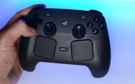 The Steam Controller hardware sits alongside retail packaging during the initial launch period.
