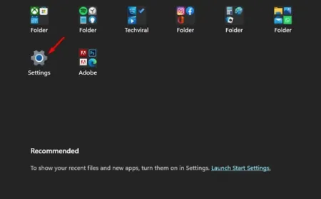 The Windows 11 settings interface displays the Delivery Optimization toggle switch.
